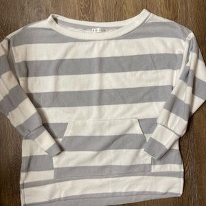 Women’s fleece sweatshirt